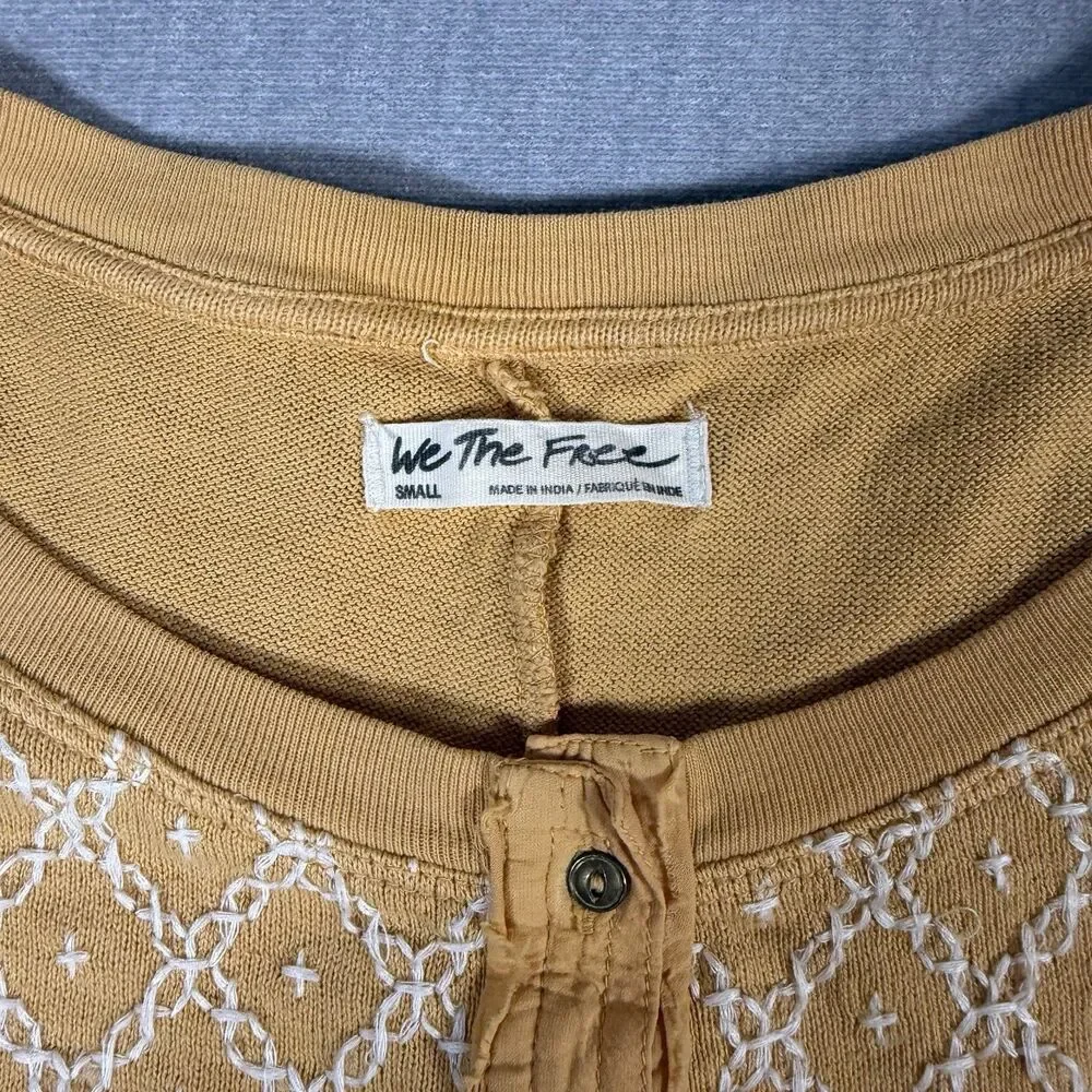 We the Free People Free Spirit Henley Long Sleeve High Low Tee Size Small EUC